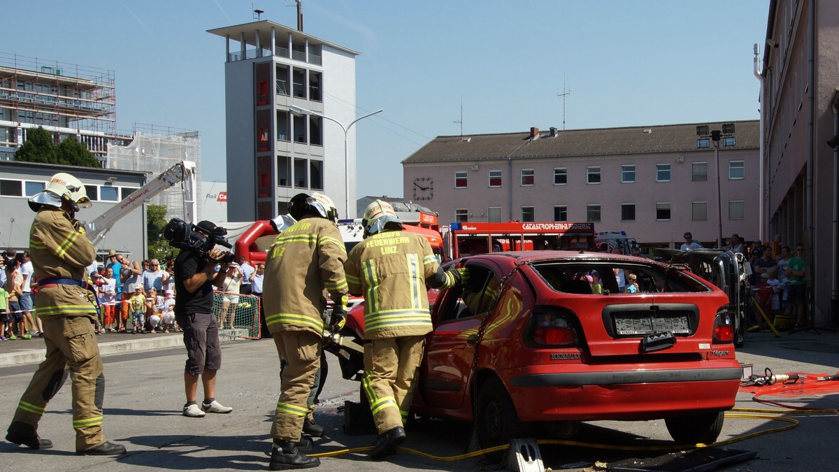 O Fotomagazin /  Tag der offenen Tr 2015 der Berufsfeuerwehr Linz